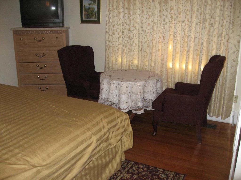 Oliver House Bed & Breakfast Room photo